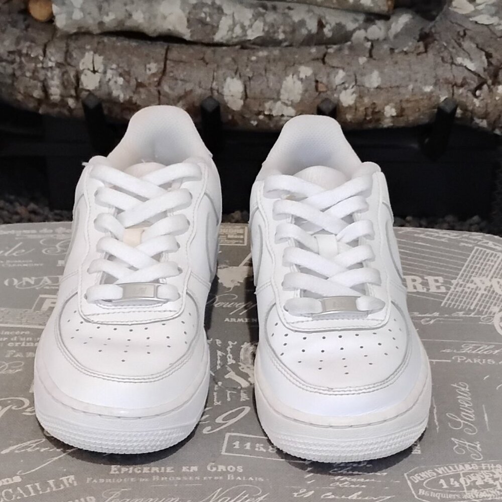 Kids Nike Air Force -1 Sneakers - Picture 2 of 5